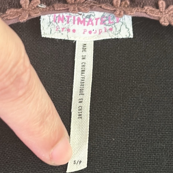 😇👗💎FREE PEOPLE Pieced Lace Tunic Mulberry - Picture 8 of 11